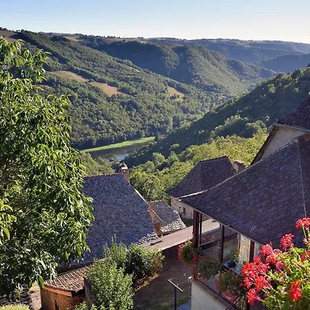 Le Valadin-gite 3 Etoiles Appartement *